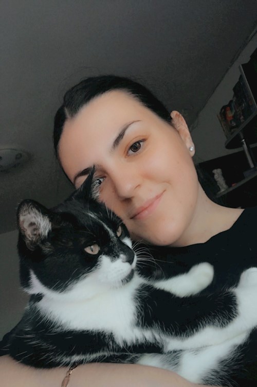 Diana- petsitter Iași or Pet nanny for dogs cats