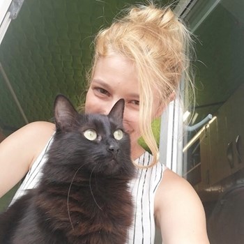 thumbnail petsitter București or pet nanny for dogs cats