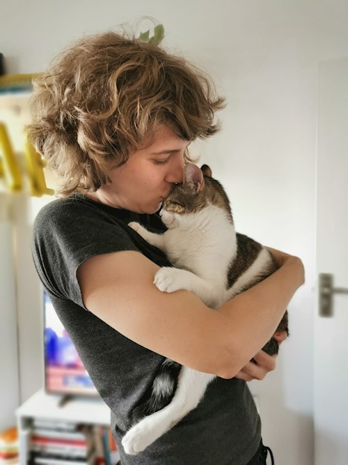 Georgiana- petsitter București sau Bonă pentru animale pentru câini pisici