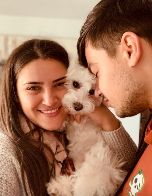 Emina- petsitter Brașov sau Bonă pentru animale pentru câini pisici