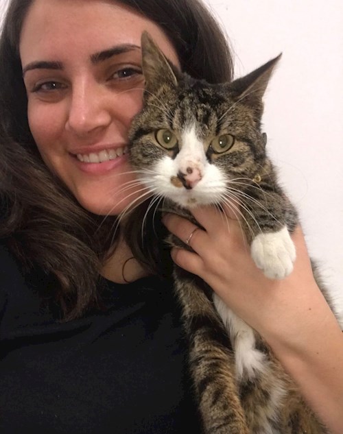 Emina- petsitter Brașov sau Bonă pentru animale pentru câini pisici