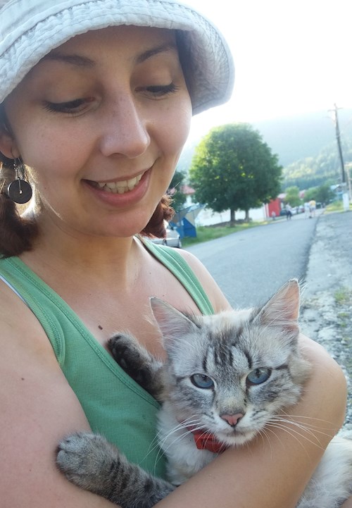 Raluca- petsitter București or Pet nanny for dogs cats 