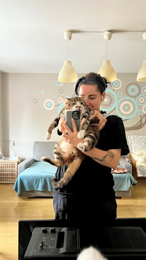 Iancu- petsitter București sau Bonă pentru animale pentru câini pisici