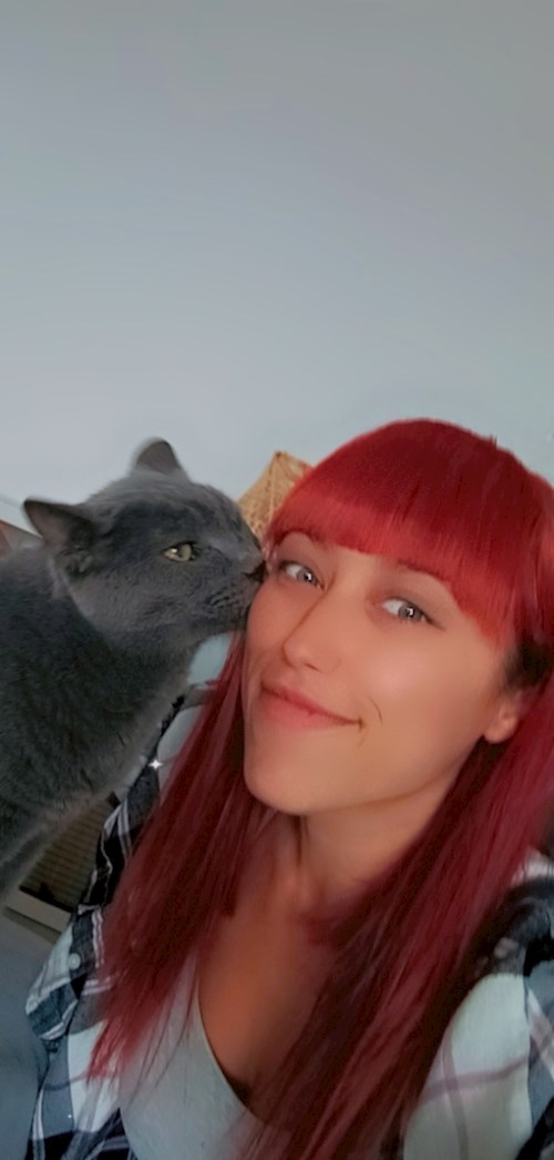 Alexandra- petsitter București sau Bonă pentru animale pentru câini pisici