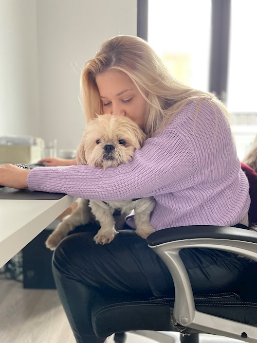 Andrea- petsitter Cluj-Napoca sau Bonă pentru animale pentru câini pisici