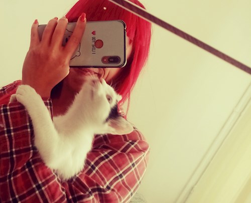 Alexandra- petsitter București sau Bonă pentru animale pentru câini pisici