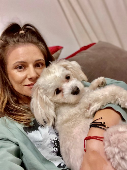 Gina- petsitter București sau Bonă pentru animale pentru câini pisici