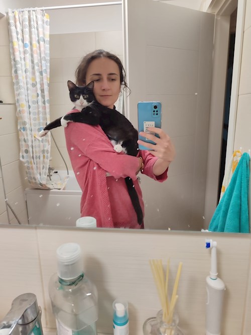 florentina- petsitter Iași sau Bonă pentru animale pentru câini pisici