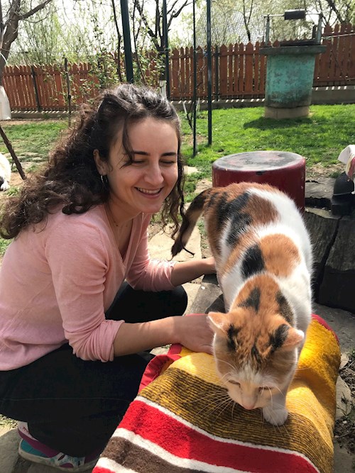florentina- petsitter Iași sau Bonă pentru animale pentru câini pisici