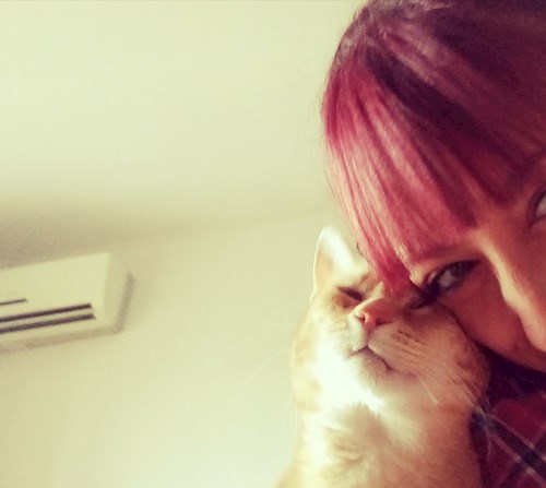 Alexandra- petsitter București sau Bonă pentru animale pentru câini pisici