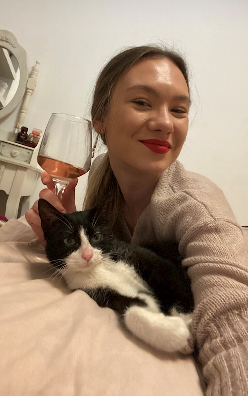 Patricia- petsitter Brașov or Pet nanny for dogs cats 