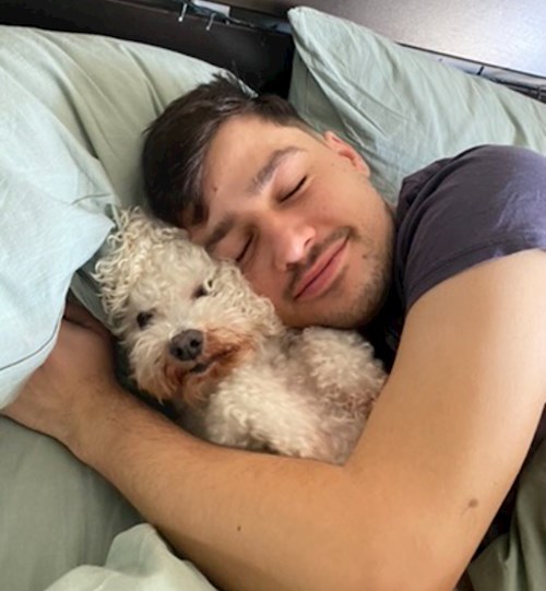 Emina- petsitter Brașov sau Bonă pentru animale pentru câini pisici