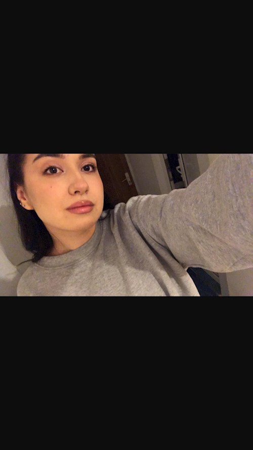 Cristina- petsitter București vagy Állat szitter a kutyák cicák 