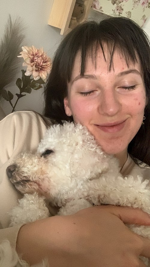 Aida- petsitter Cluj Napoca sau Bonă pentru animale pentru câini pisici