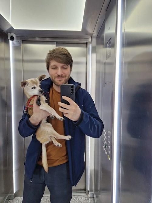 Mihai- petsitter București sau Bonă pentru animale pentru