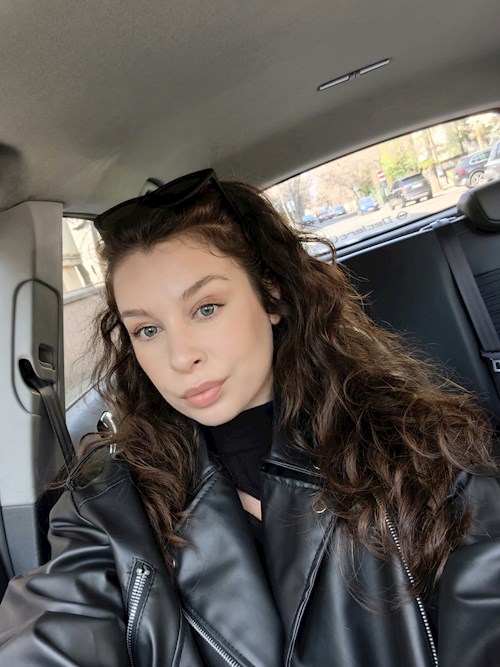 Igă- petsitter București sau Bonă pentru animale pentru câini pisici