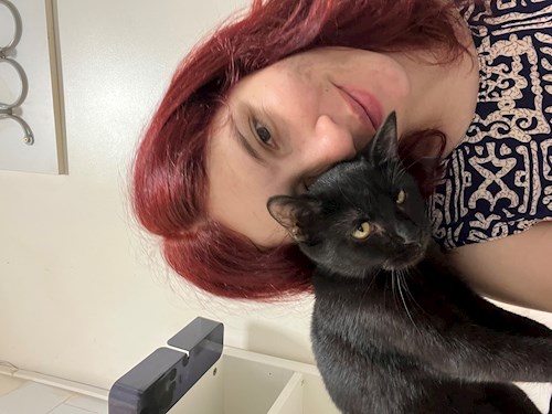 Alina- petsitter București sau Bonă pentru animale pentru câini pisici