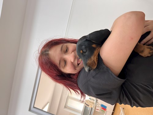 Alina- petsitter București sau Bonă pentru animale pentru câini pisici