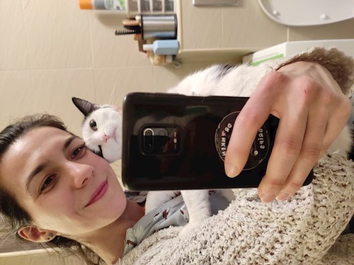 Iolanda- petsitter București or Pet nanny for dogs cats