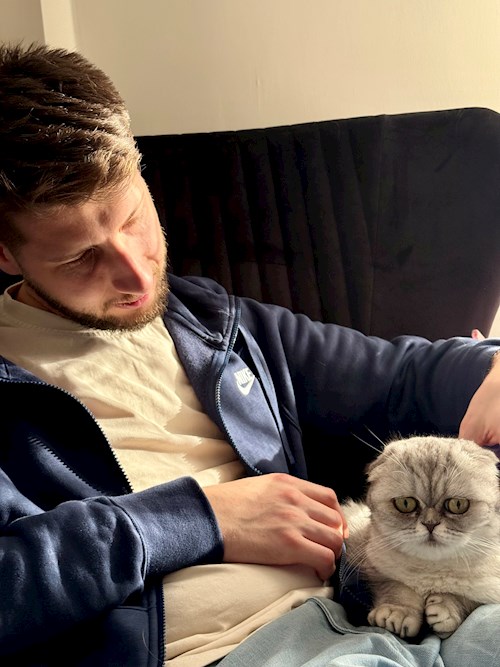 Cazamir- petsitter Târgu Mureș or Pet nanny for dogs cats