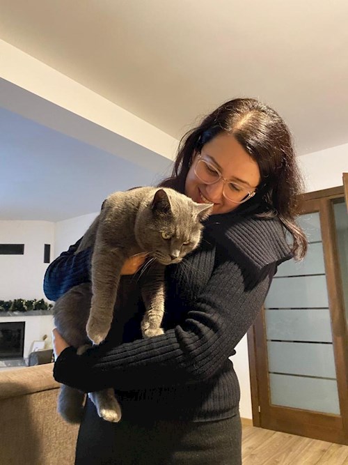 Antonia- petsitter București or Pet nanny for dogs cats