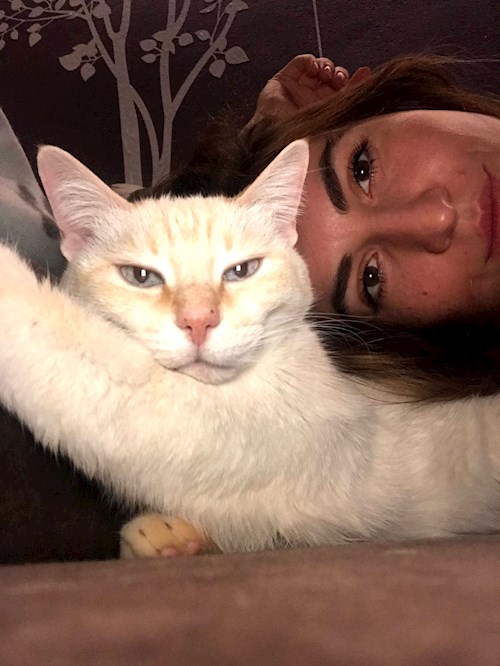 Georgiana- petsitter București sau Bonă pentru animale pentru