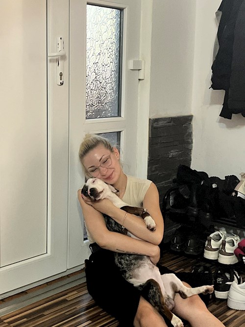 Beáta- petsitter Târgu Mureș sau Bonă pentru animale pentru câini