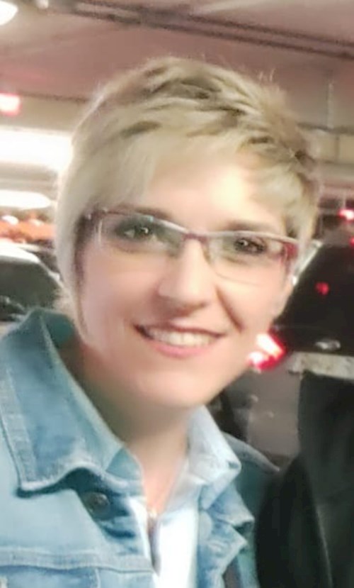 Nicoleta- petsitter București or Pet nanny for dogs cats 