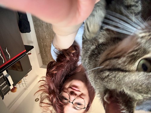 Lorena- petsitter Bragadiru or Pet nanny for dogs cats