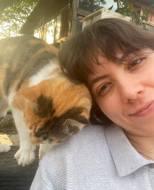 Miruna- petsitter București or Pet nanny for dogs cats 