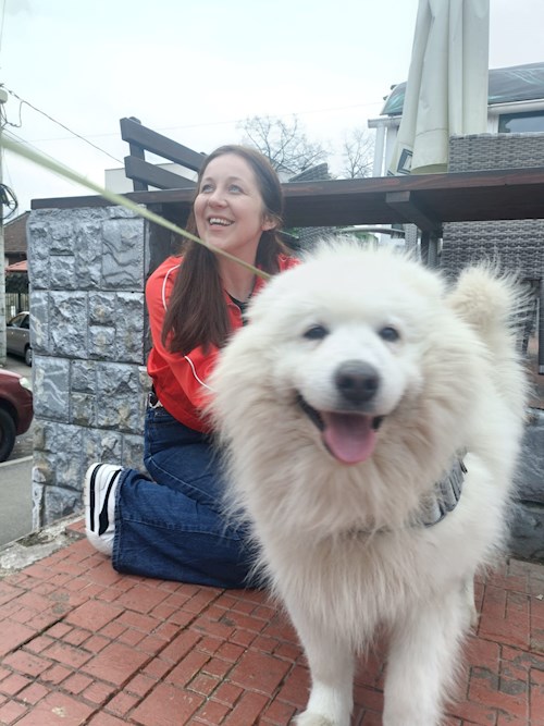 Iasmina- petsitter Oradea sau Bonă pentru animale pentru câini pisici 