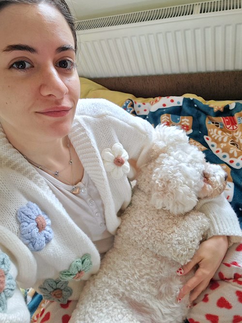 Mariana- petsitter București sau Bonă pentru animale pentru câini pisici 