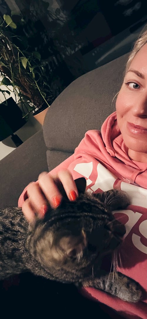 Ksenia- petsitter Mogoșoaia or Pet nanny for dogs cats 