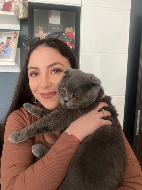 Camelia- petsitter Chiajna or Pet nanny for dogs cats 