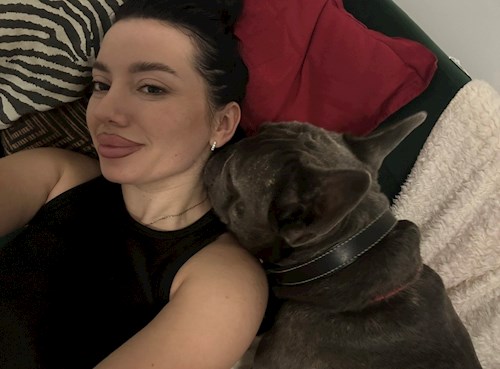 Dragomir- petsitter București sau Bonă pentru animale pentru câini pisici 