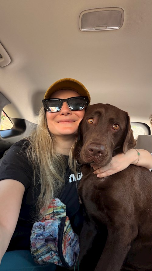 Carmina- petsitter Cluj-Napoca sau Bonă pentru animale pentru câini pisici 