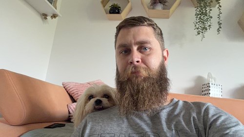 Vasile- petsitter București sau Bonă pentru animale pentru câini pisici 