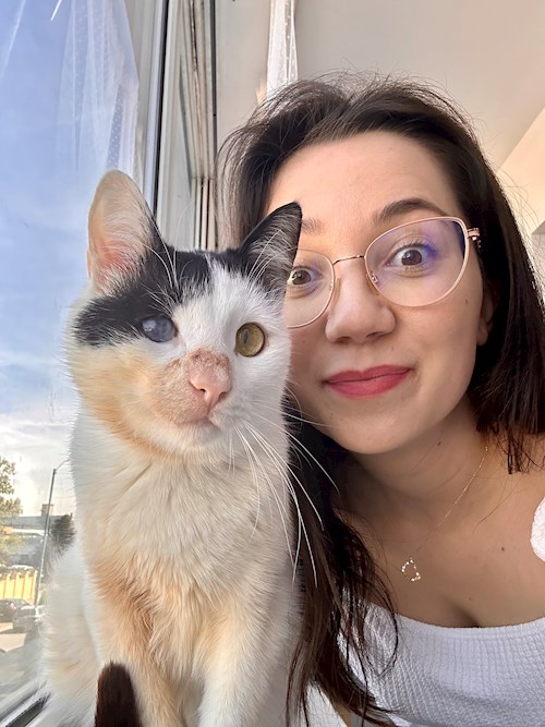 Denisa- petsitter Timișoara sau Bonă pentru animale pentru câini pisici 