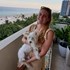 Claudia + stapan de animal de companie care a apelat la un pet sitter in loc de pensiune canina sau pet hotel