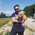 Bogdan + stapan de animal de companie care a apelat la un pet sitter in loc de pensiune canina sau pet hotel