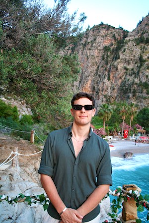 petsitter București or Pet nanny for Dogs Cats 