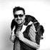Stefan + stapan de animal de companie care a apelat la un pet sitter in loc de pensiune canina sau pet hotel