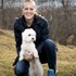 Andreea + stapan de animal de companie care a apelat la un pet sitter in loc de pensiune canina sau pet hotel