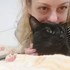 Cristina + stapan de animal de companie care a apelat la un pet sitter in loc de pensiune canina sau pet hotel