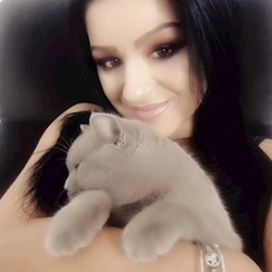 Luciana - pet sitter cats dogs Valea Adâncă