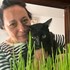 Iulia + stapan de animal de companie care a apelat la un pet sitter in loc de pensiune canina sau pet hotel