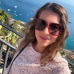 Alexandra - pet sitter pisici câini București