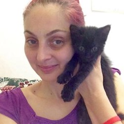 Alina - pet sitter cats dogs Otopeni