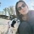 Larisa + stapan de animal de companie care a apelat la un pet sitter in loc de pensiune canina sau pet hotel