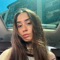 Sabrina - pet sitter cats dogs București